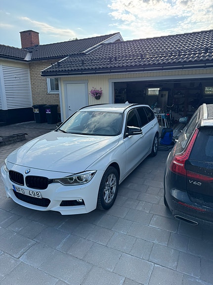 BMW 320d 3 of 5