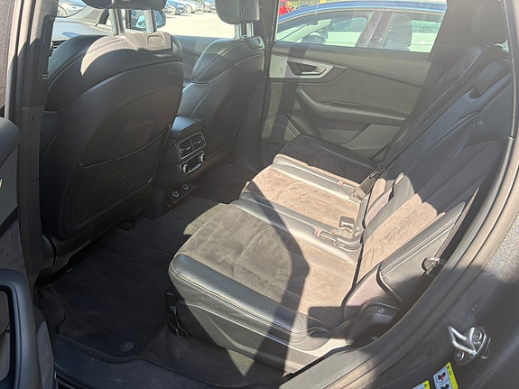 Audi Q7 5 of 5
