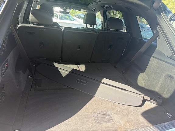 Audi Q7 4 of 5