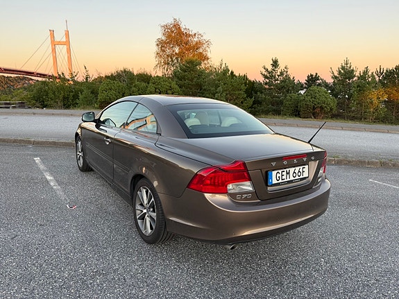 Volvo C70 4 of 5