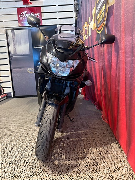 Suzuki GSF1250SA BANDIT 3 of 5