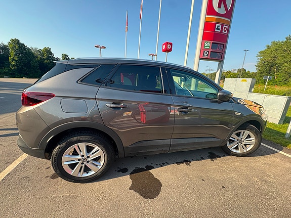 Opel Grandland X 3 of 5
