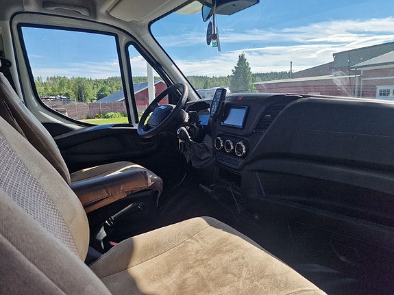 Iveco Globetrotter XXLA 9000 4 of 5