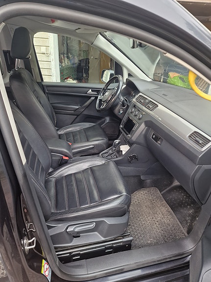 Volkswagen Caddy Maxi 9 of 10