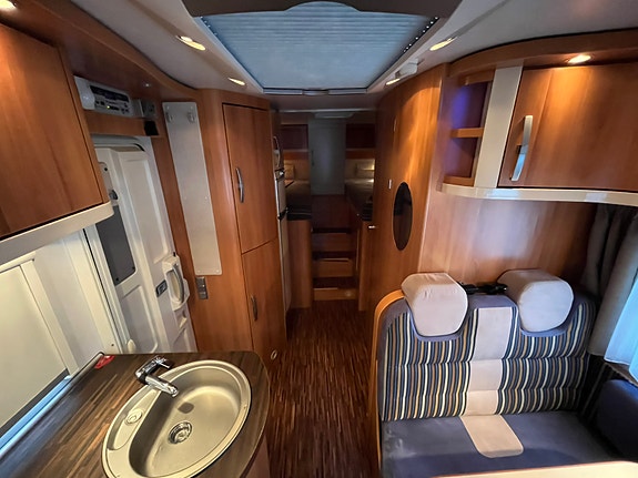 Hymer 16 of 18