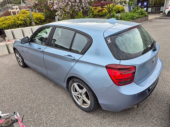 BMW 120d 3 of 5