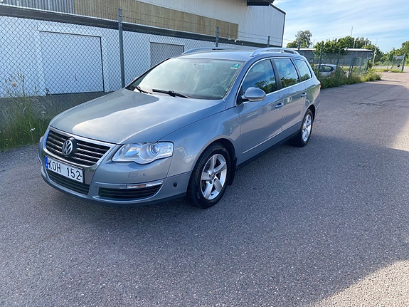 Volkswagen Passat 2 of 5