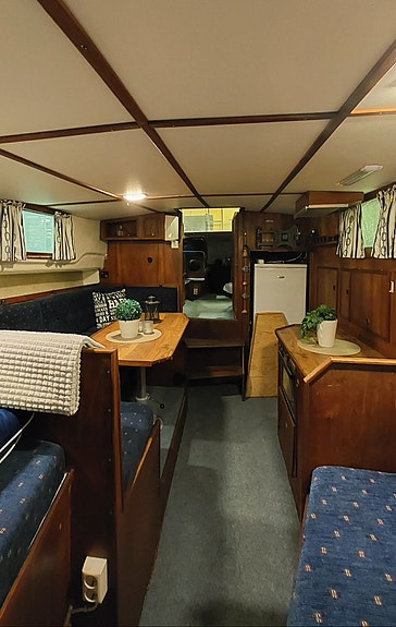 Euro 32 flybridge. 3 of 8