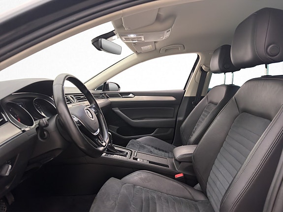 Volkswagen Passat 10 of 27