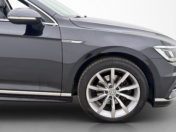 Volkswagen Passat 27 of 27
