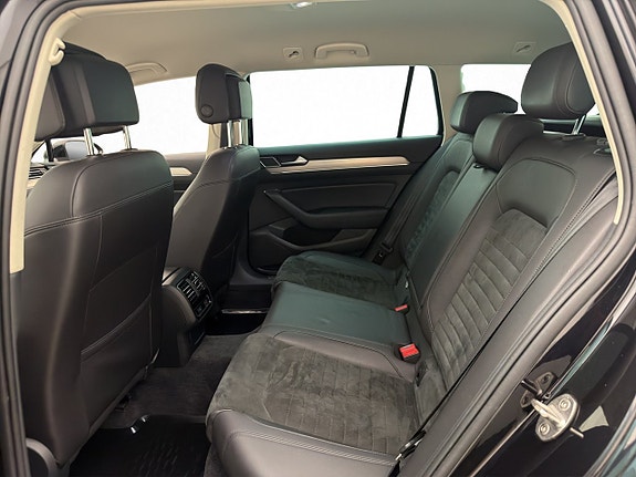 Volkswagen Passat 11 of 27