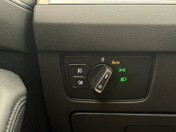 Volkswagen Passat 23 of 27