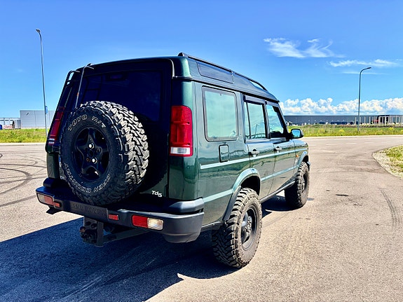 Land Rover Discovery 2 of 5