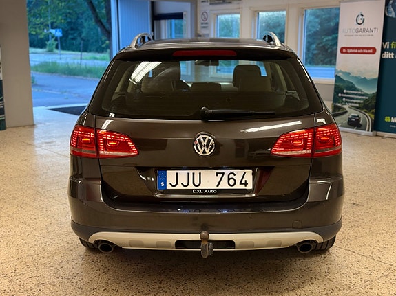 Volkswagen Passat Alltrack 5 of 5