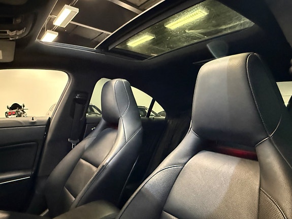 Mercedes-Benz CLA220 d 8 of 14