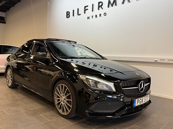 Mercedes-Benz CLA220 d 2 of 5