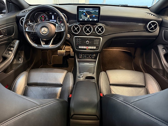 Mercedes-Benz CLA220 d 4 of 5