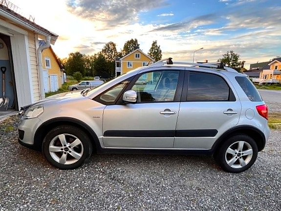 Suzuki SX4 4 of 5