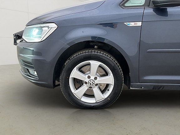 Volkswagen Caddy Maxi 26 of 30
