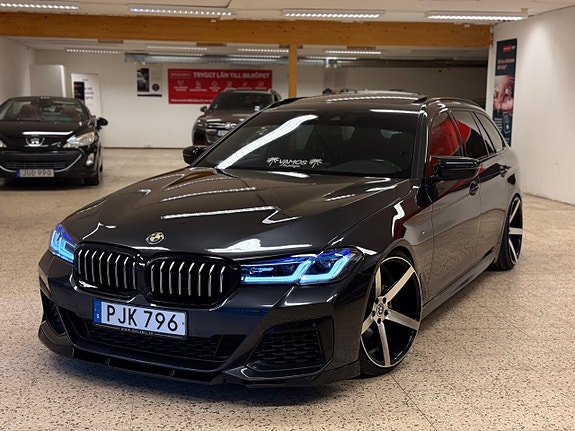 BMW 520d 4 of 5