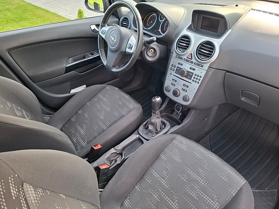 Opel Corsa 4 of 4