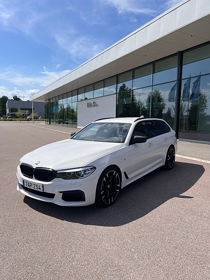 BMW 520d 2 of 5
