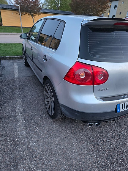 Volkswagen Golf V 6 of 9