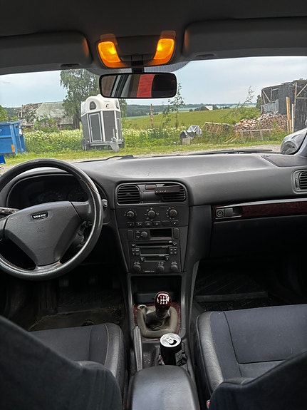 Volvo V40 3 of 3
