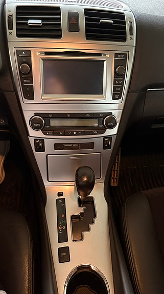 Toyota Avensis 5 of 5