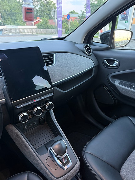 Renault Zoe 4 of 5