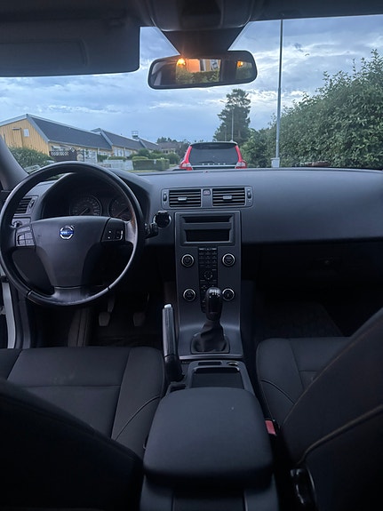 Volvo V50 5 of 5