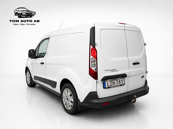 Ford Transit Connect 4 of 5