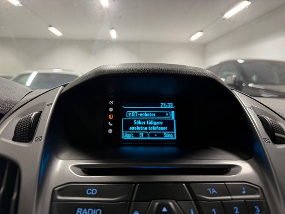 Ford Transit Connect 17 of 23