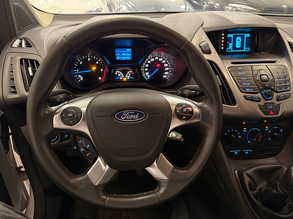 Ford Transit Connect 10 of 23