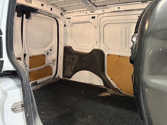 Ford Transit Connect 22 of 23