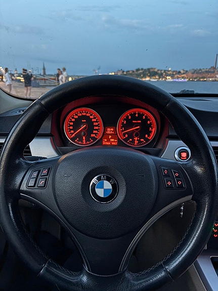 BMW 335i 5 of 5
