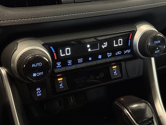Toyota RAV4 18 of 22