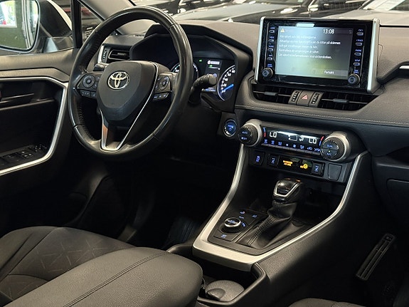Toyota RAV4 12 of 22