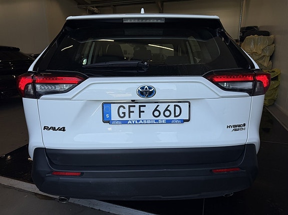 Toyota RAV4 4 of 22