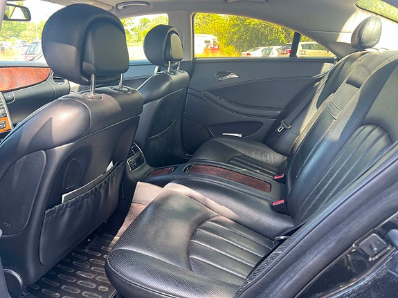 Mercedes-Benz CLS350 7 of 10