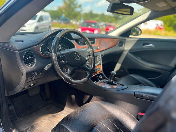 Mercedes-Benz CLS350 6 of 10