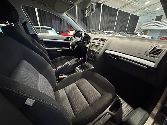 Skoda Octavia 8 of 16