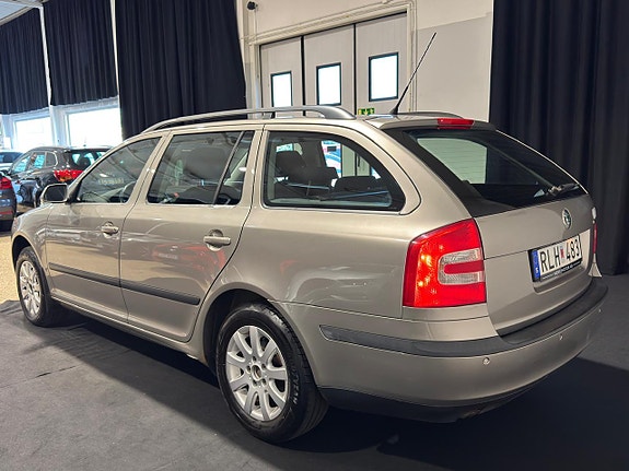 Skoda Octavia 3 of 5