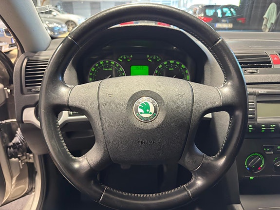Skoda Octavia 12 of 16