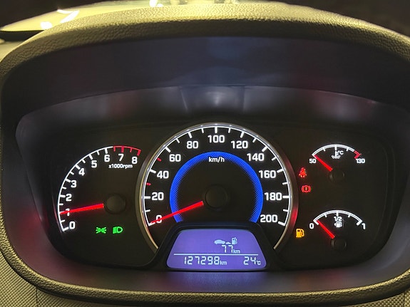 Hyundai i10 17 of 23