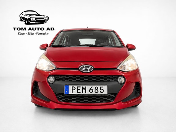Hyundai i10 2 of 23