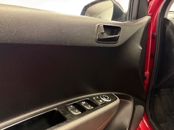 Hyundai i10 6 of 23
