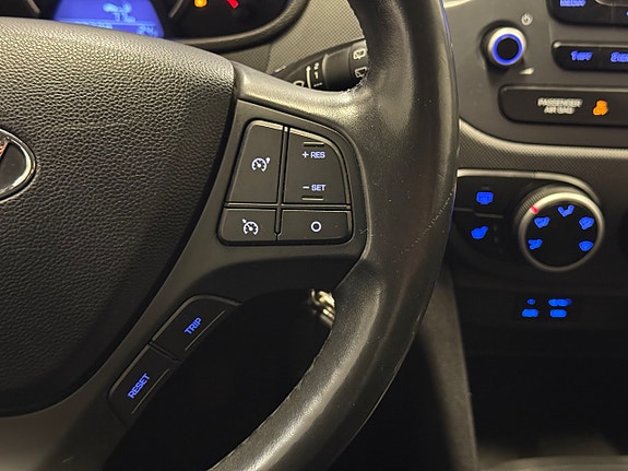 Hyundai i10 16 of 23