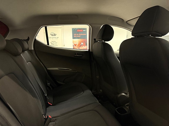 Hyundai i10 12 of 23