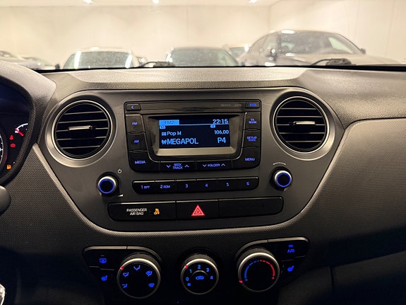 Hyundai i10 18 of 23